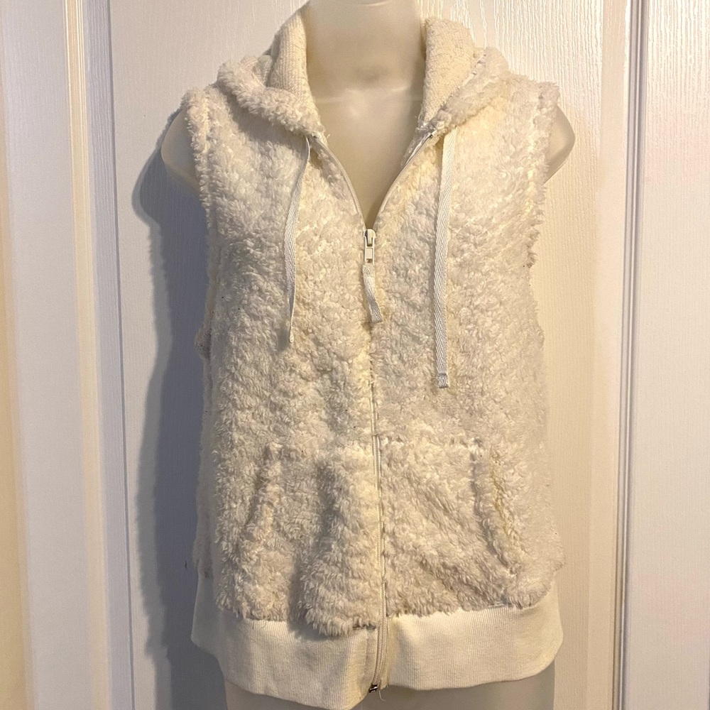 Off White/Cream Vegan Fur Zipper Vest w/Hoodie